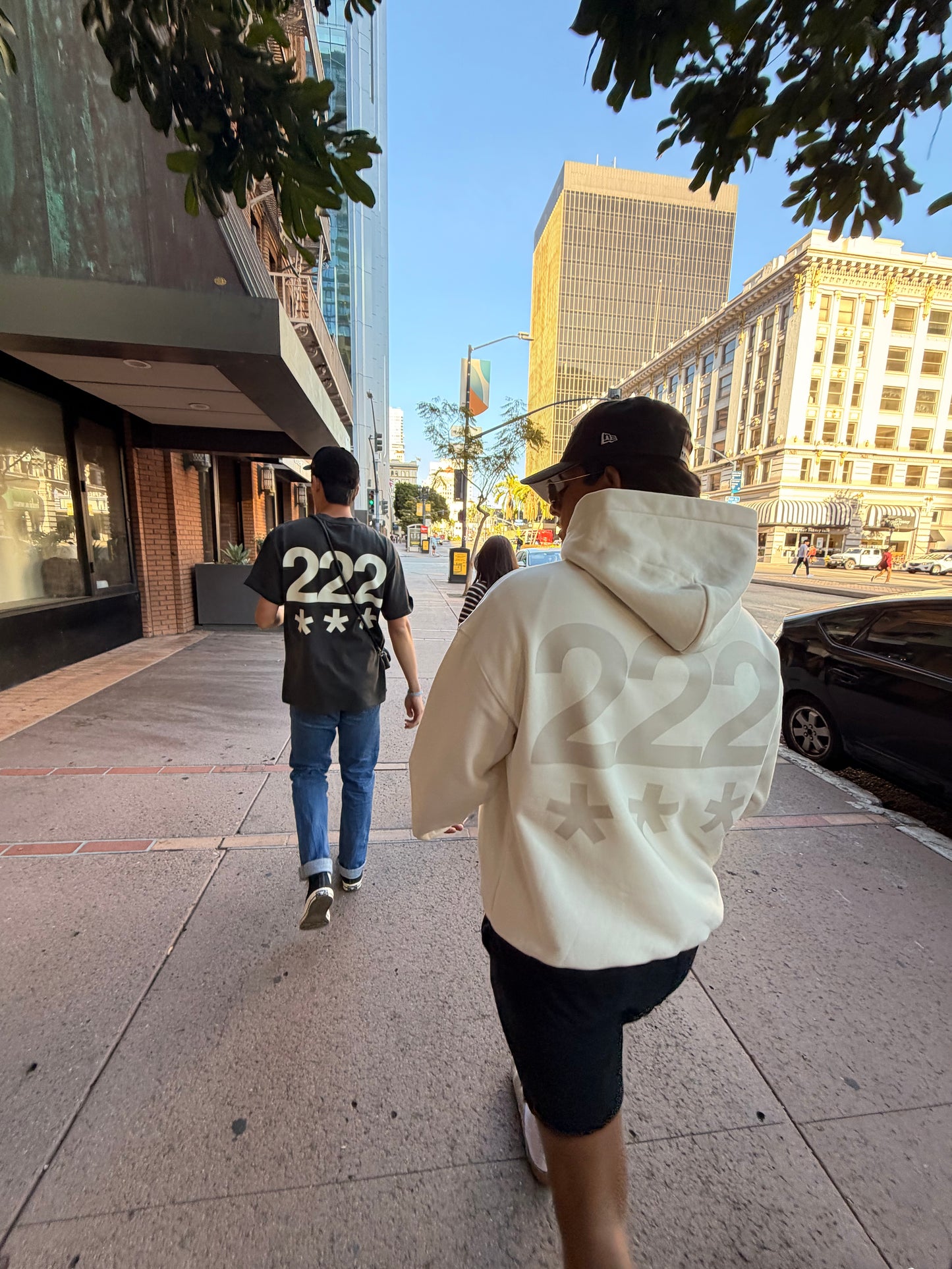 “TONY” HOODIE - Beige