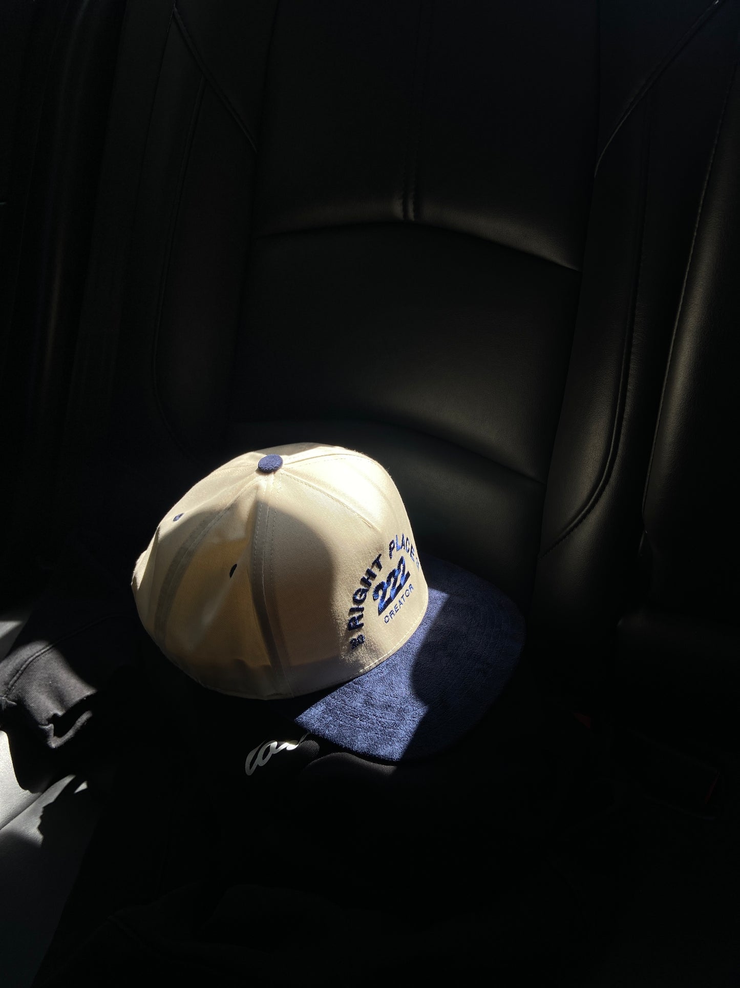 RIGHT PLACE - 222 HAT